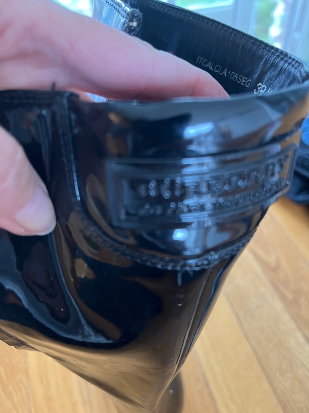 Burberry Black Patent Mid-Calf Heeled Boots - Picture 4 of 6